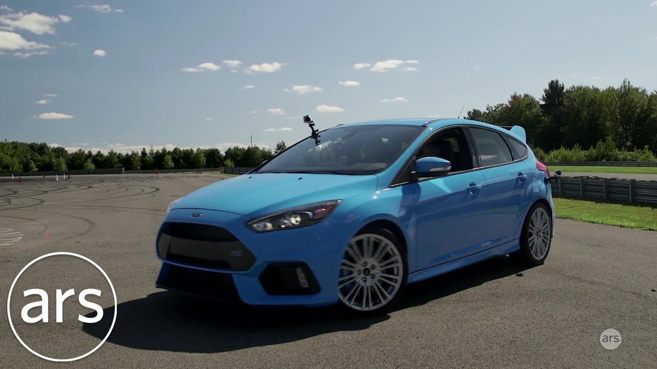 A drifting lesson in a Ford Focus RS | Ars Technica