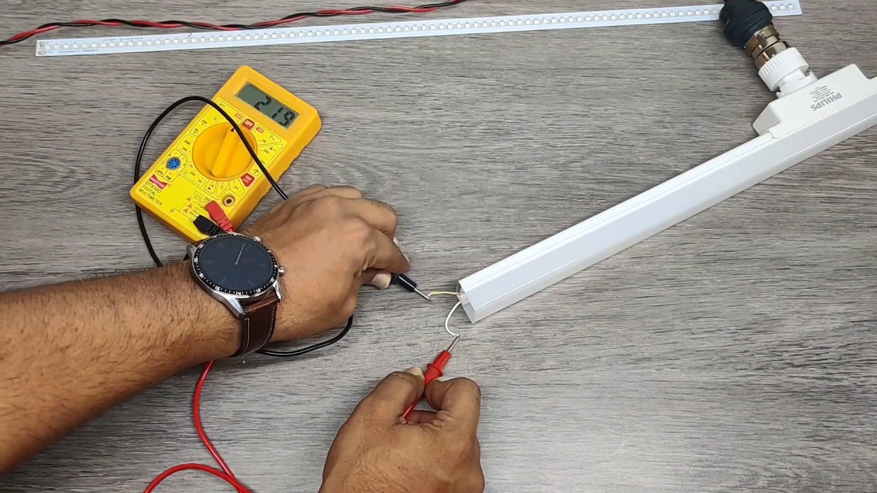 Teardown Of 20 Watt PHILIPS LED T-Bulb Beamer