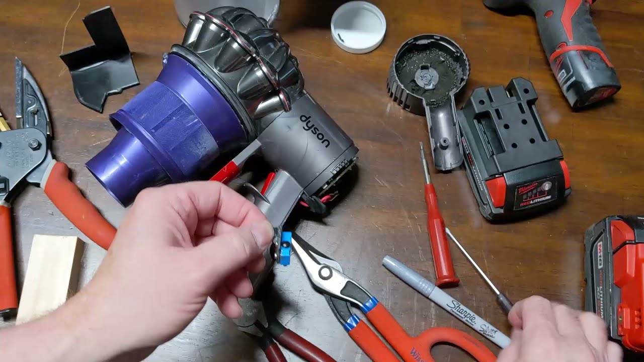 Dyson DC58 with Milwaukee M18 Modification