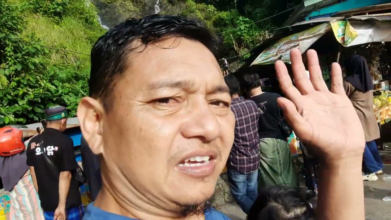 Pulang dari haul guru sekumpul ke 21 istirahat di gunung rambutan ternyata macet