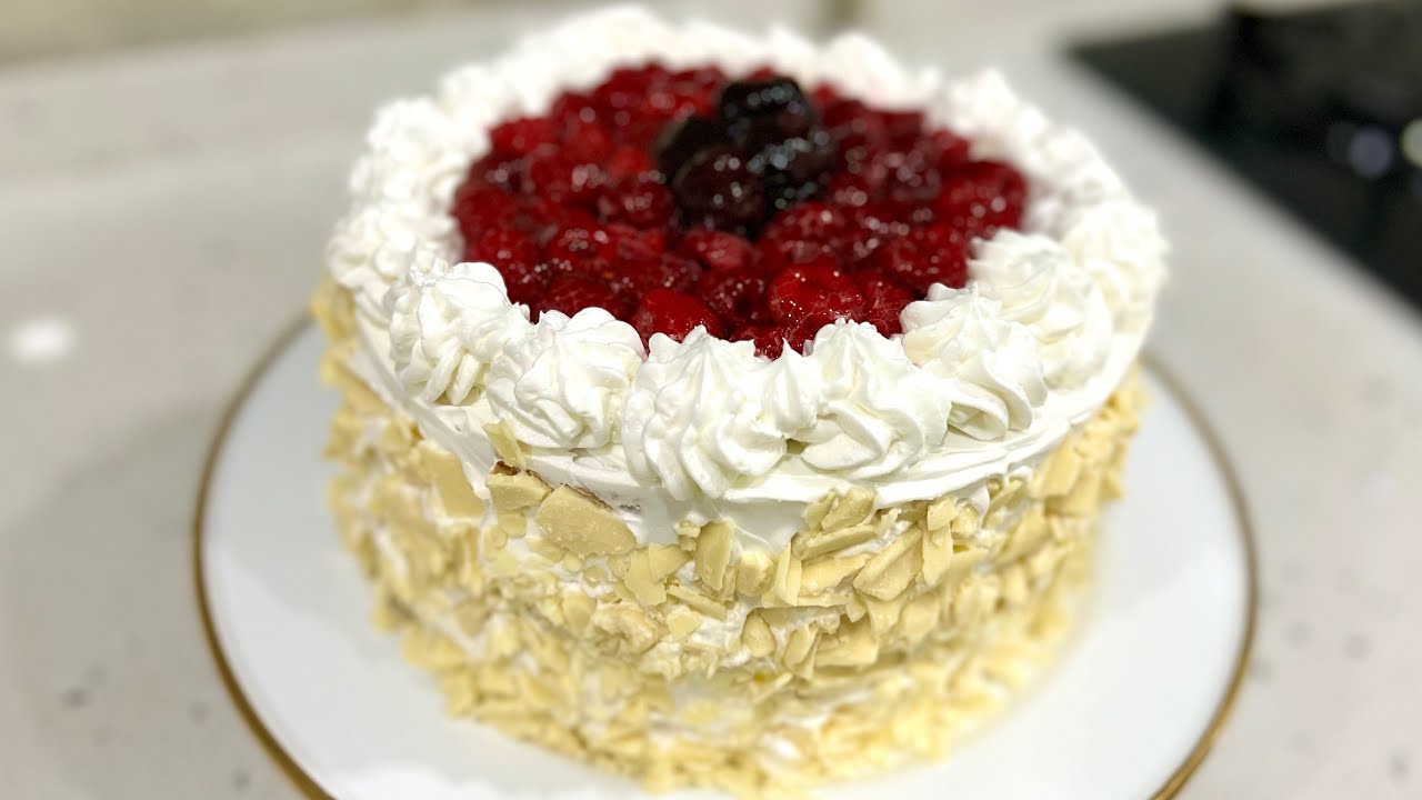 FRAMBUAZLI YAŞ PASTA YAPMAK HİÇ BU KADAR KOLAY OLMAMIŞTI :)