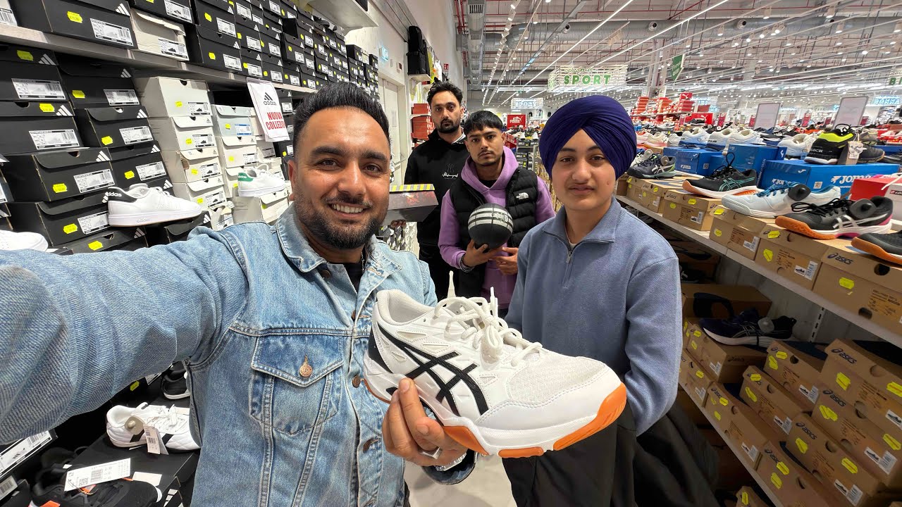 ਸਾਰੀਆਂ ਨੂੰ ਇੱਕੋ Shoe ਪਸੰਦ ਆਏ😍Shopping Vlog