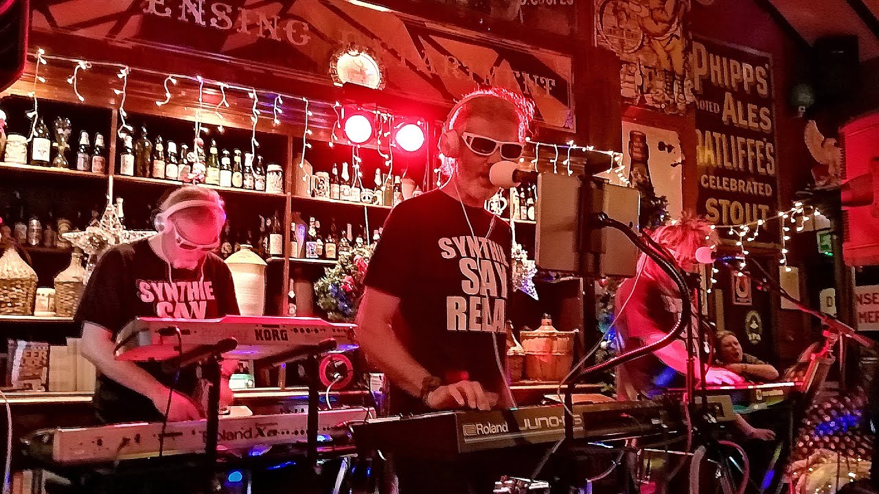 SYNTHMACHINE at The Merchant's Inn NYE Party, Rugby, UK (Part 3) 2022 12 31