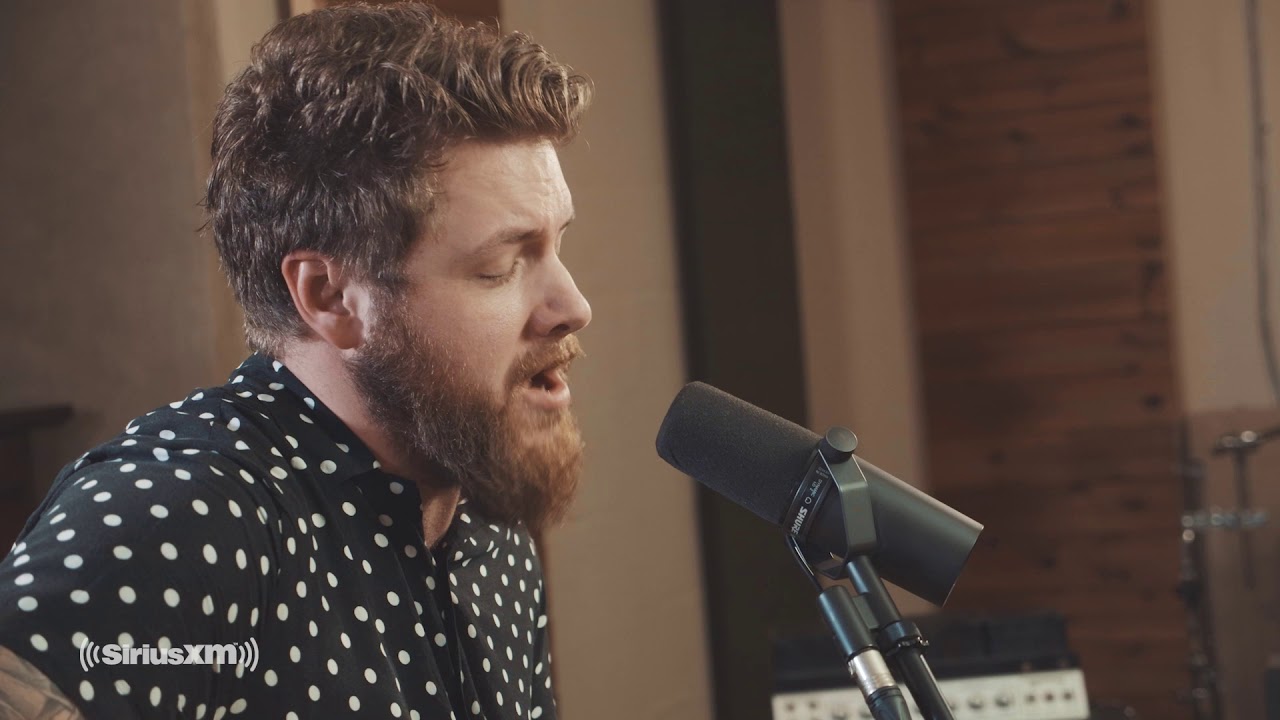 Matt Lang - 'She Don’t Love You' (Eric Paslay Cover) LIVE at SiriusXM