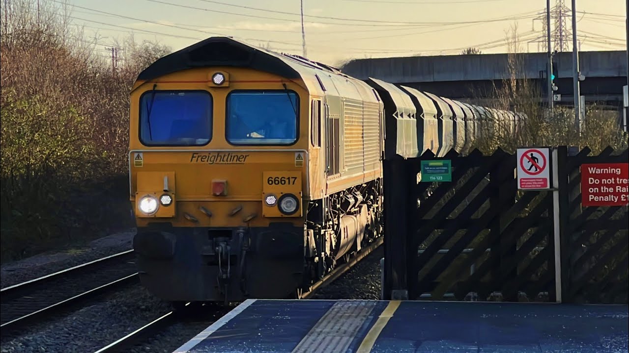 Trains at East Midlands Parkway, MML, 02/01/2026