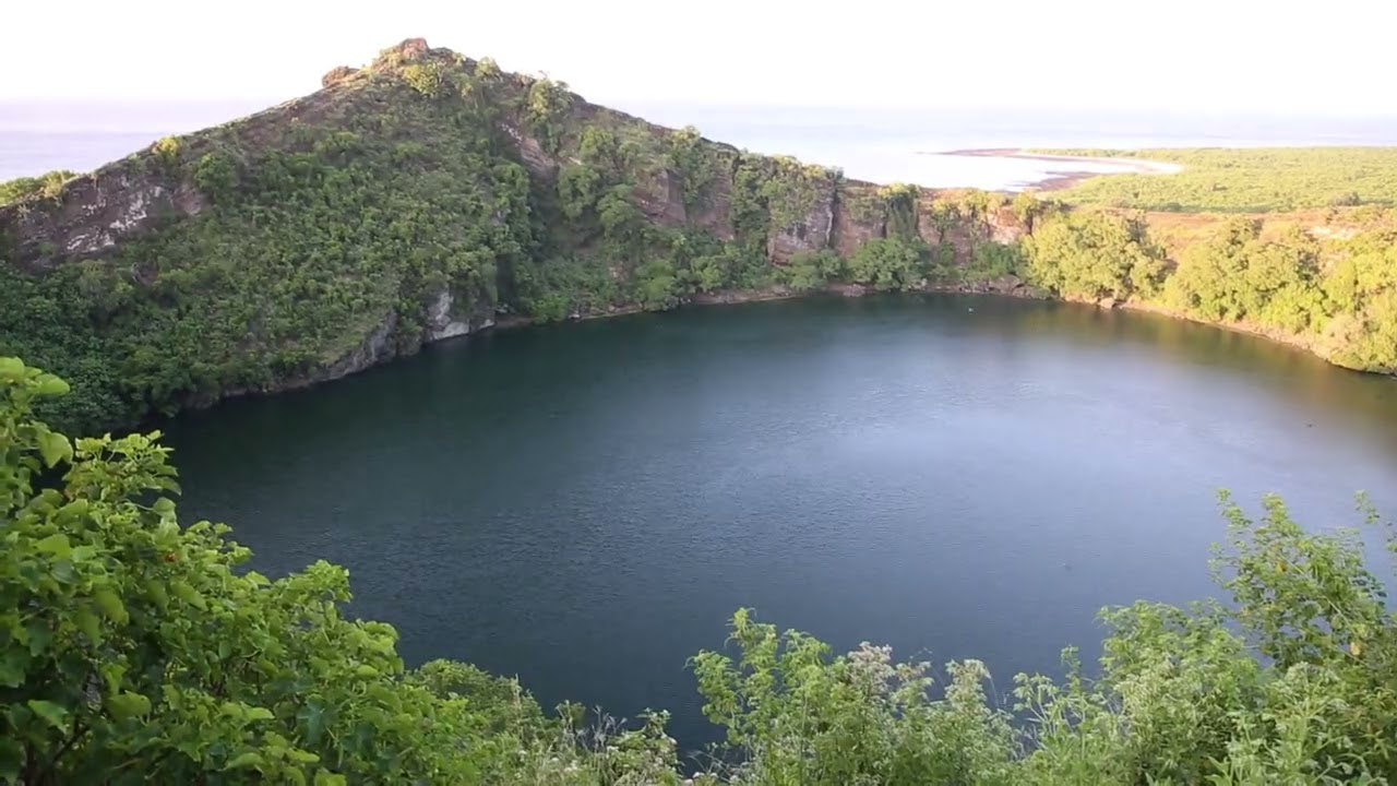 Comores Grande Comore Lac salé / The Comoros (Ngazidja) Salt lake
