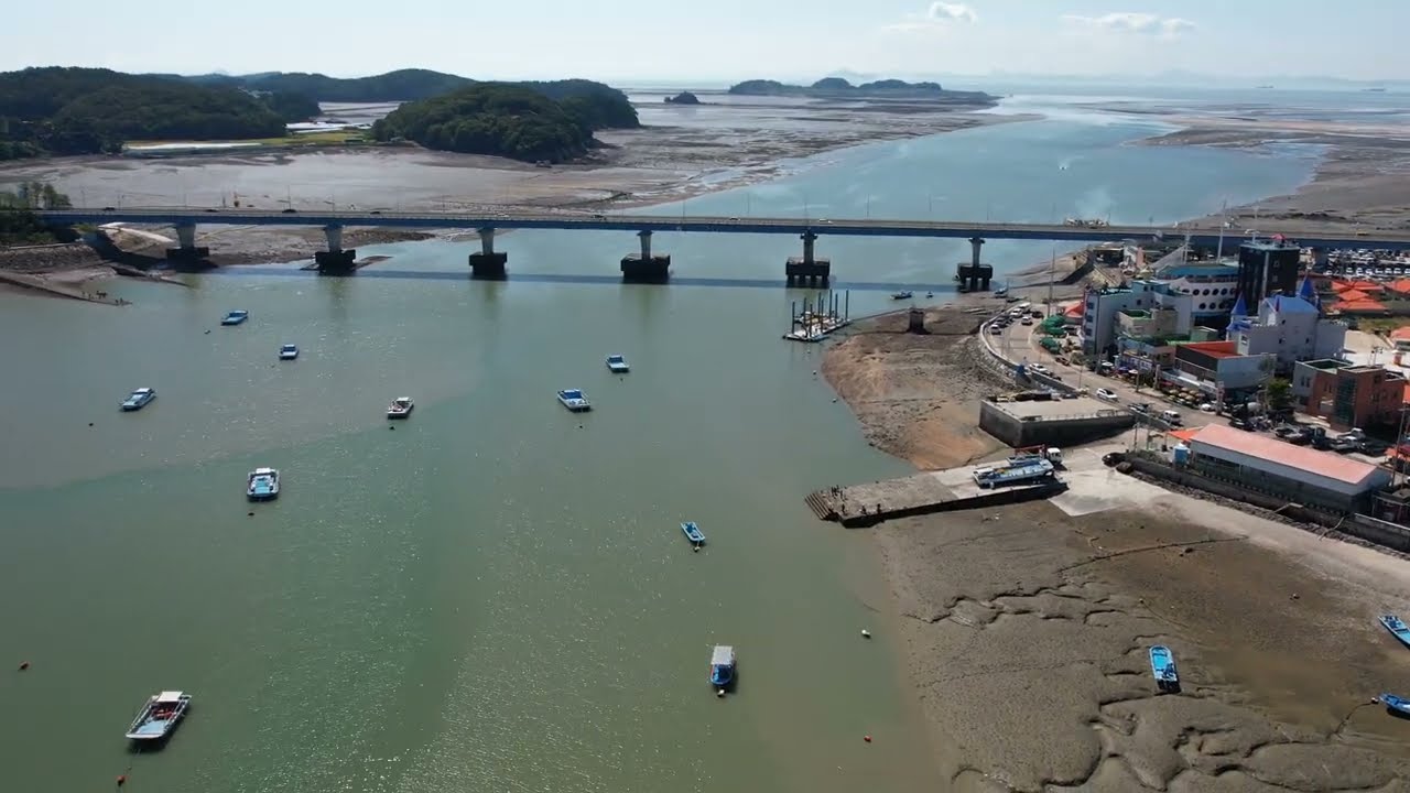 [4k] 선재도 (쭈꾸미, 갑오징어) 포인트. 뱃말선착장 , 흥성리선착장, 워킹쭈갑 루어낚시. 가을 풍경여행. Drone one take. fishing.