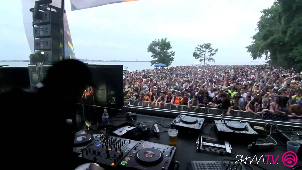Mark Instinct @ Steez Promo's Starscape 2011
