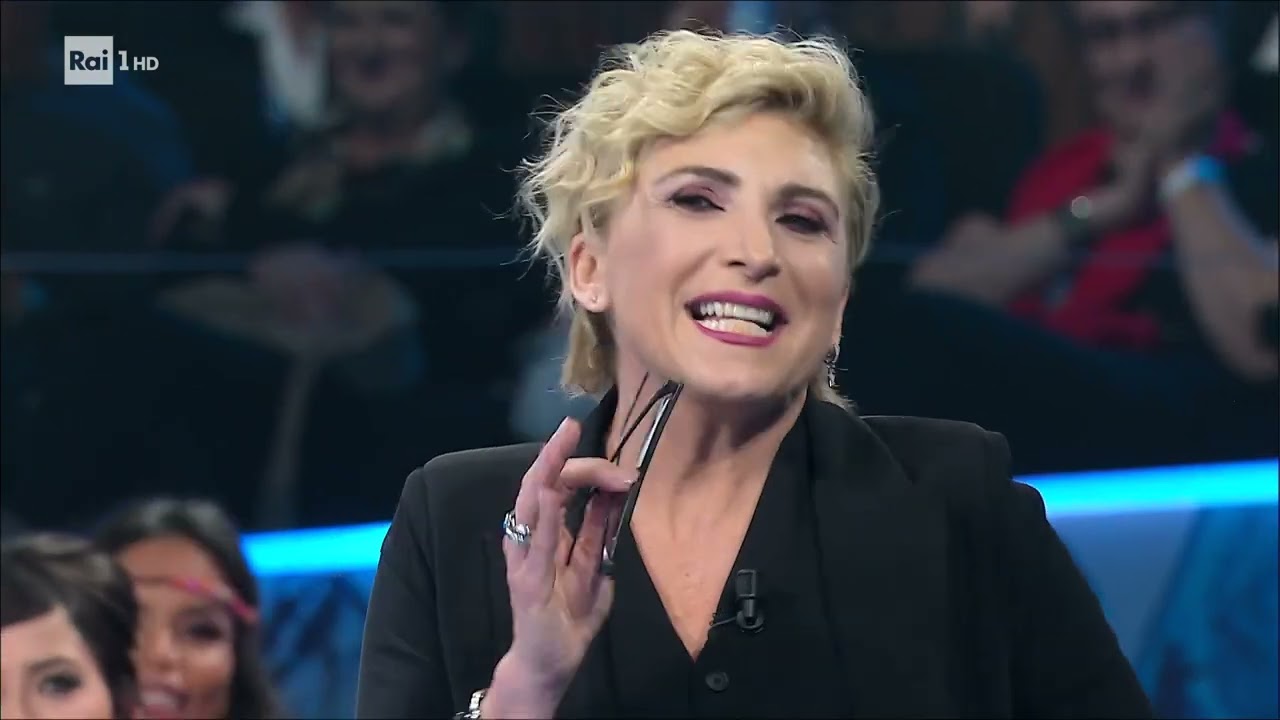 Barbara Foria: occhiali a raggi x - I migliori anni 12/05/2023