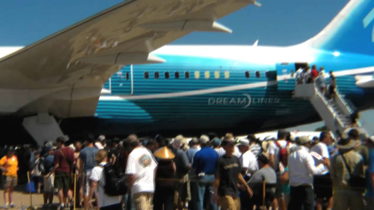 Boeing 787 Walkaround AirVenture Oshkosh 2011