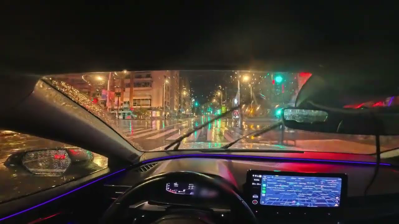 Rainy Night Drive GRANADA 🇪🇸: Relaxing City Sounds & Traffic (ASMR)