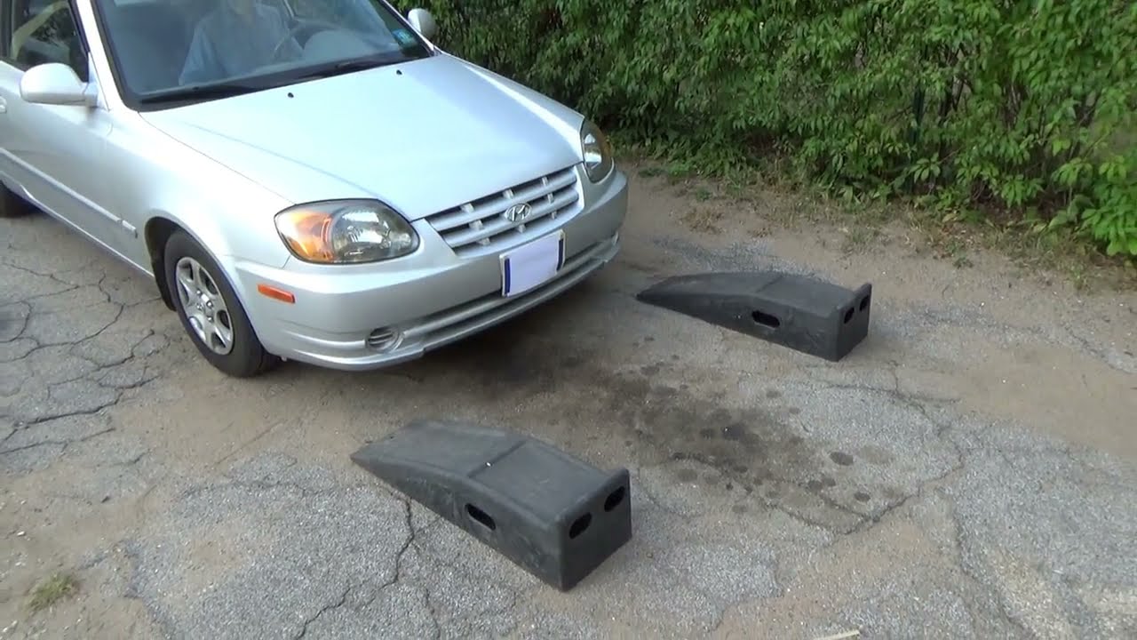 2005 Hyundai Accent Oil and Filter Change