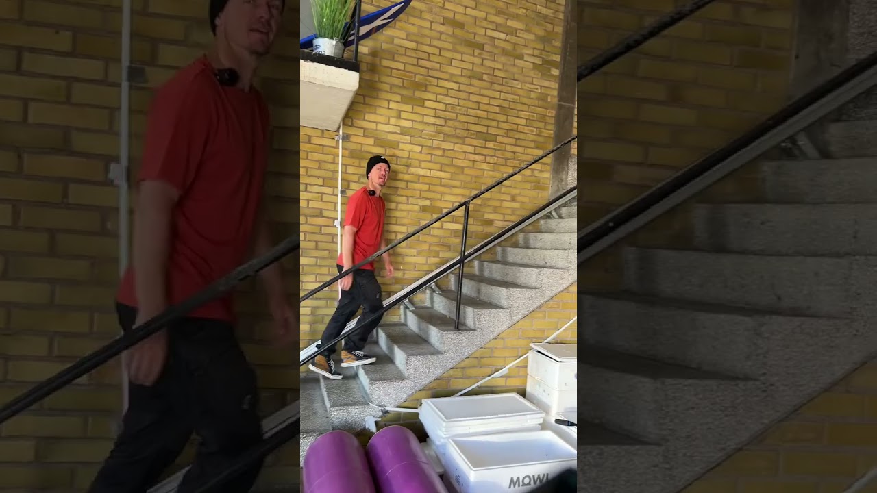 H&auml;ng med p&aring; en rundtur i Surfskolans lokaler p&aring; L&auml;jet