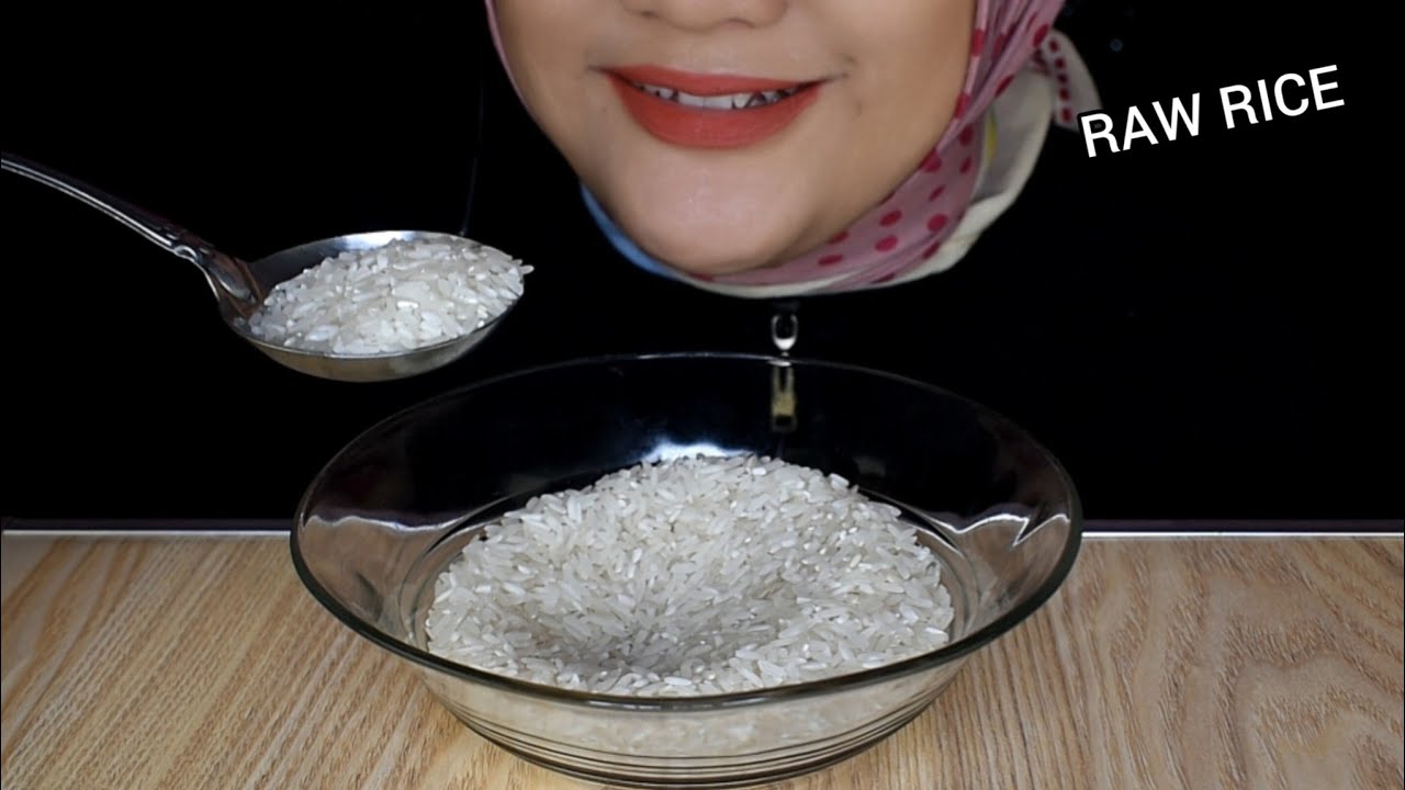 ASMR RAW RICE EATING|| RAW RICE || MAKAN BERAS MENTAH DI MANGKOK||satyisfying