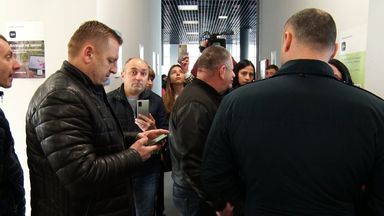 Сесія не в рідних стінах: нардеп Віктор Балога продовжує перешкоджати депутатам