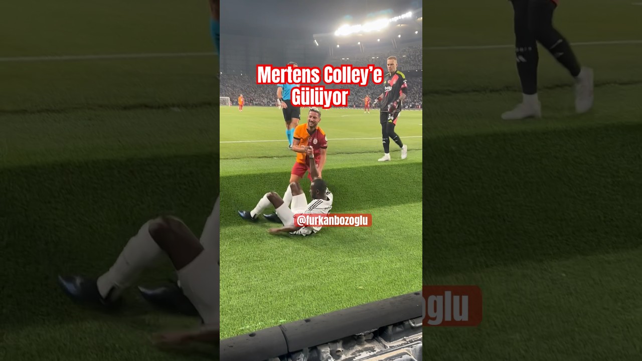 😄🤦🏻&zwj;♂️Mertens, Colley&rsquo;i G&uuml;lerek Yerden Kaldırıyor