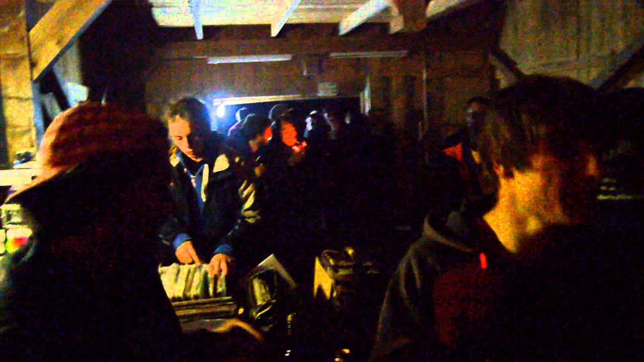 Rootikal Vibes plays Lacksley Castell - My Collie Tree