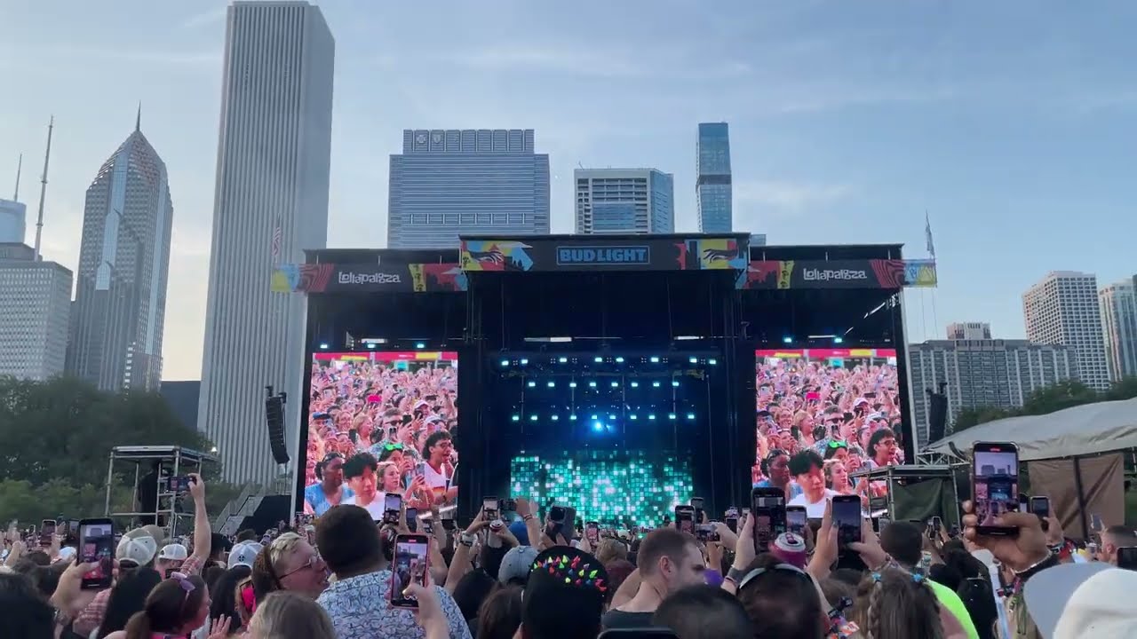 Carly Rae Jepsen - Call Me Maybe (Live) | Lollapalooza 2023 , Chicago