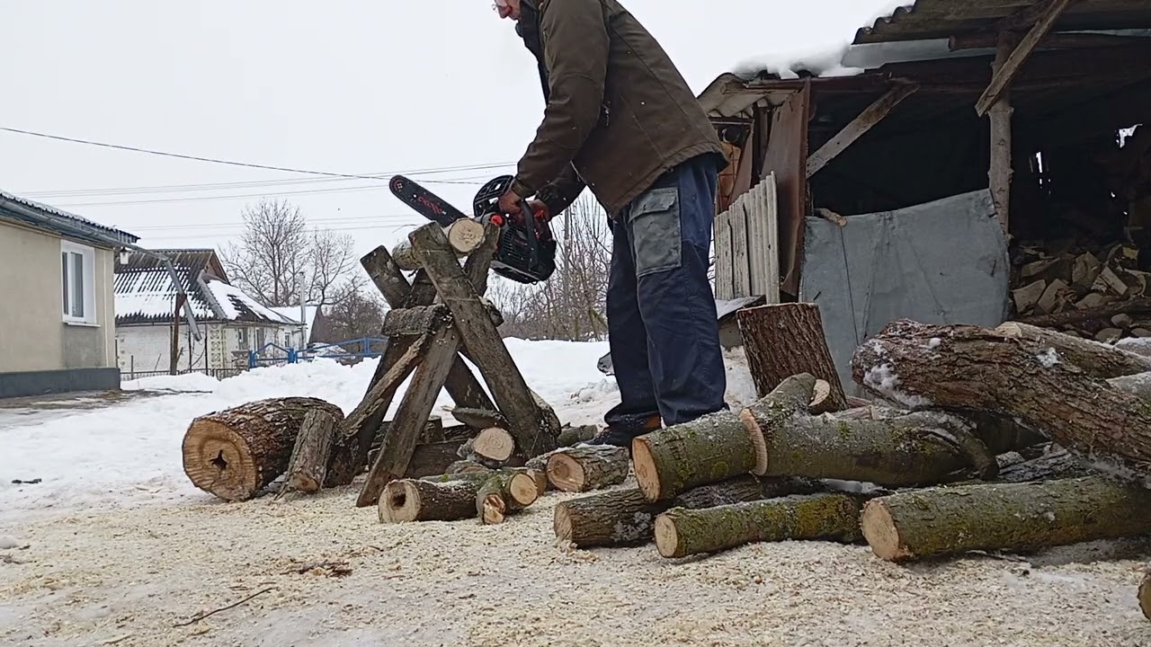 Працюємо і гріємось.