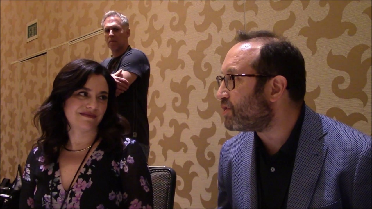 Supergirl Season 4 - Executive Producers Jessica Queller, Robert Rovner Interview (Comic Con)