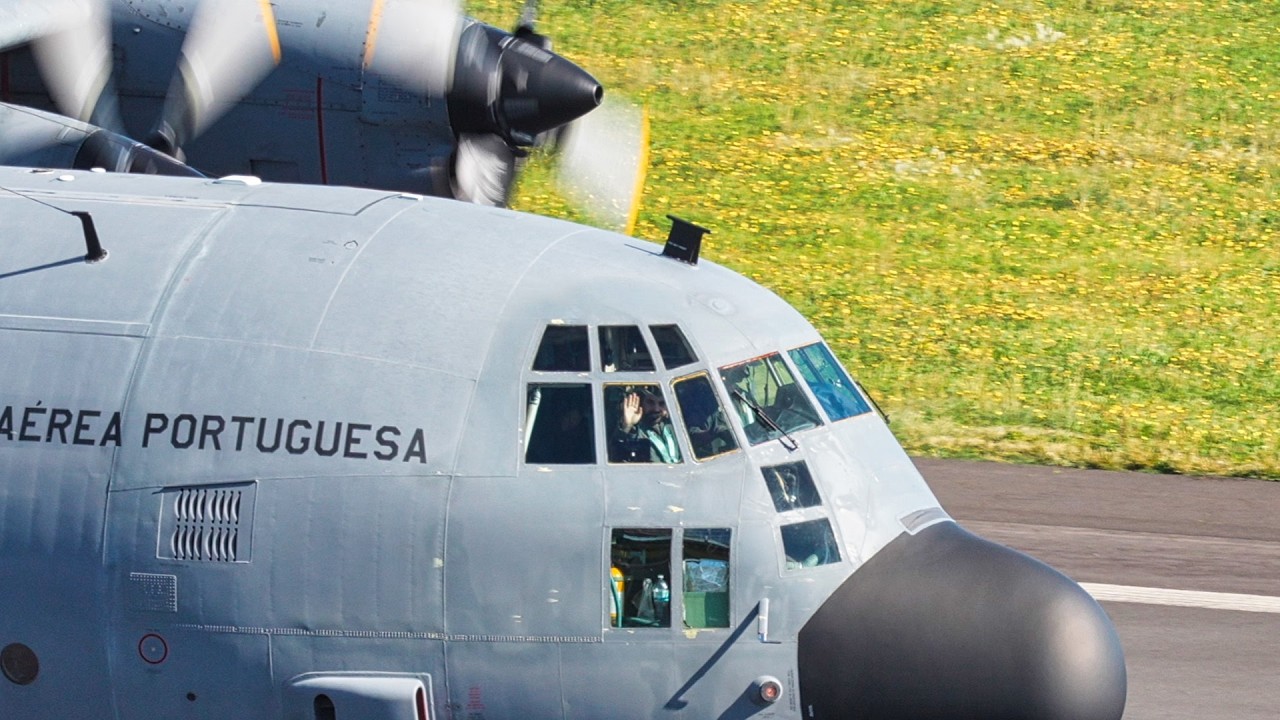STUNNING LOCKHEED C130H PILOT WAVE & Takeoff at Madeira Airport