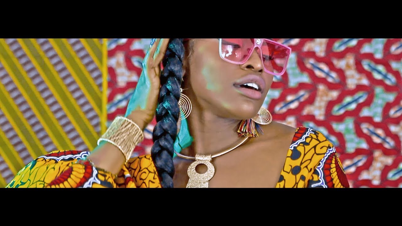 Reniss -  Mbeng Et Le Feu Sort (Official Video)