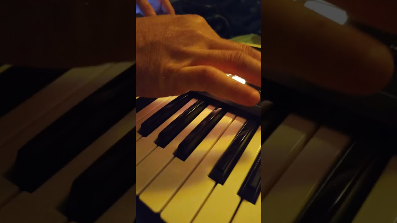 Кавер на песню гр краски а вы не трогайте меня Roland Juno ds