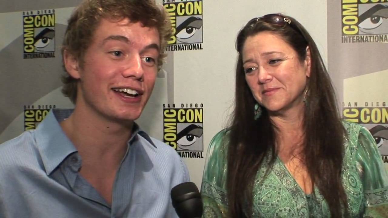Christoph Sanders & Camryn Manheim - Ghost Whisperer - Studying The Paranormal