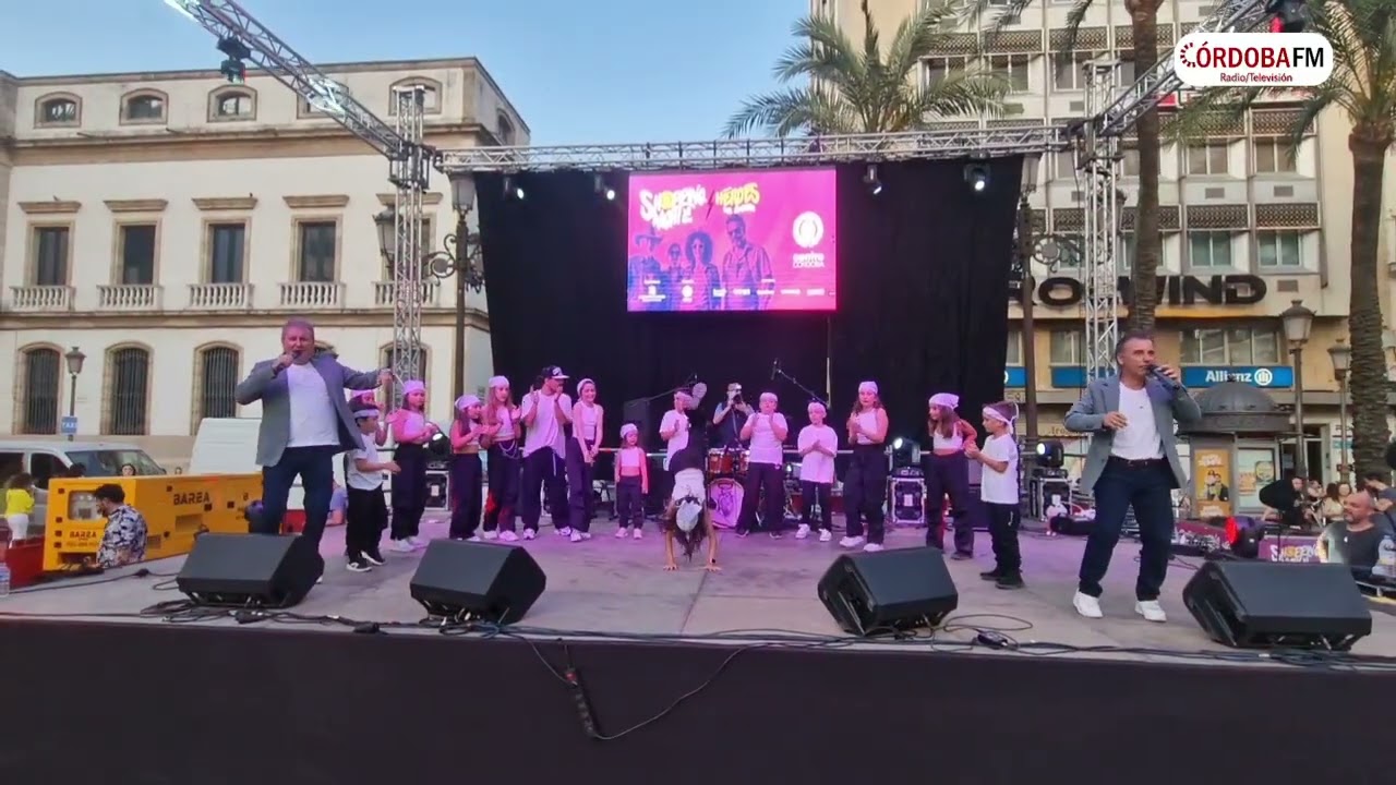 El Grupo ORO Y PLATA presenta su Nuevo Single 'Olé Manué' en la Plaza de las Tendillas