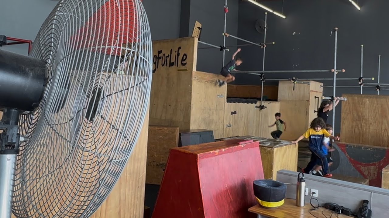 VENTILADORES INDUSTRIAIS VENTISILVA e PARKOUR
