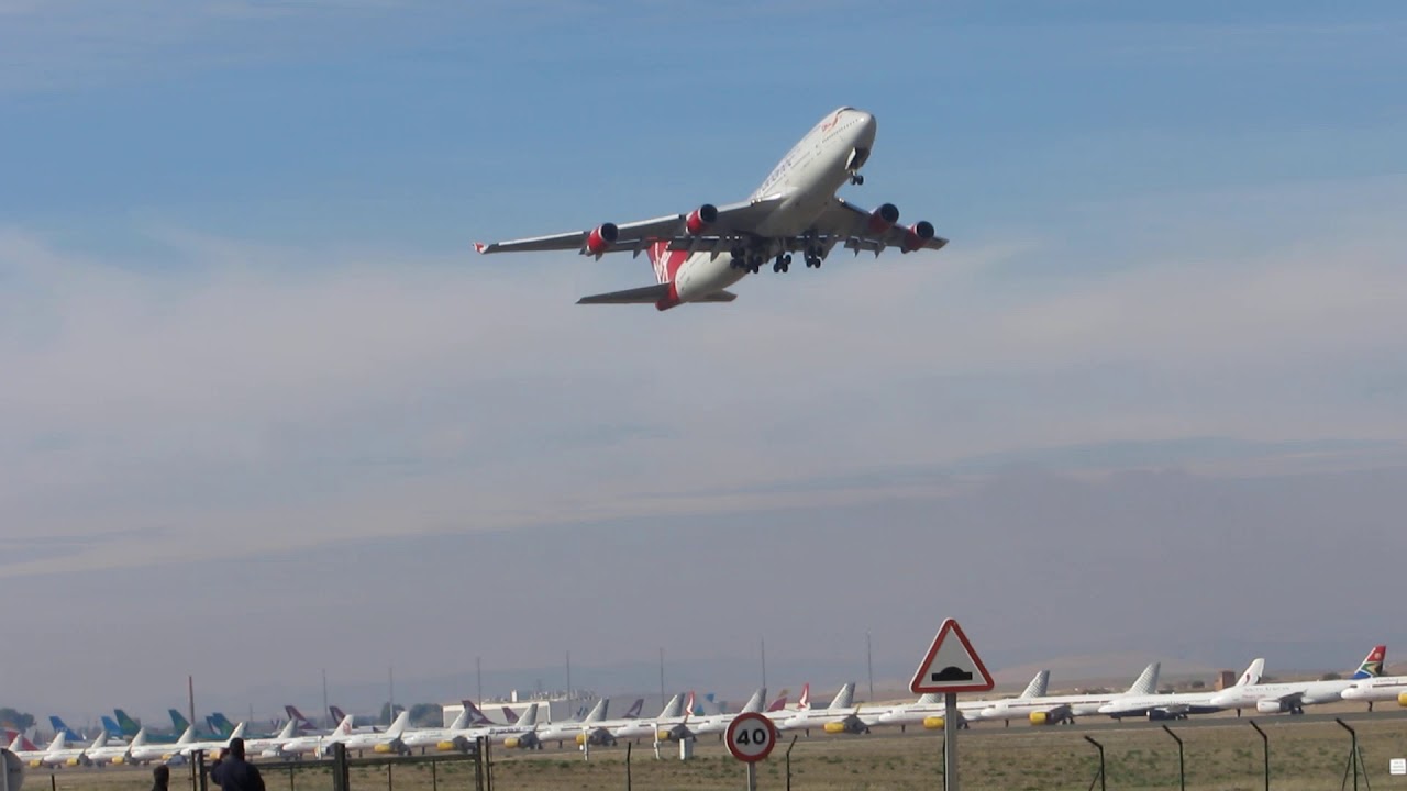 Jumbo 747 de Virgin despega de Ciudad Real Airport. 12-nov-2020