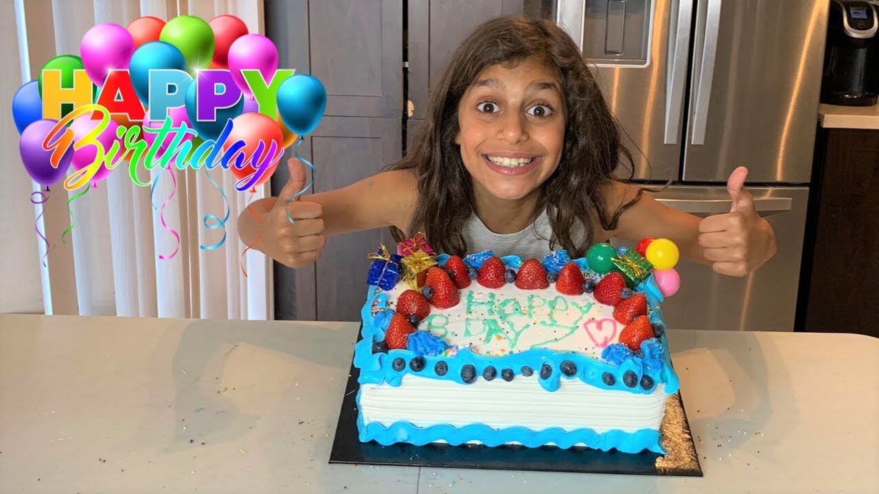 Deema Play Birthday Party Cake surprise with Toys
