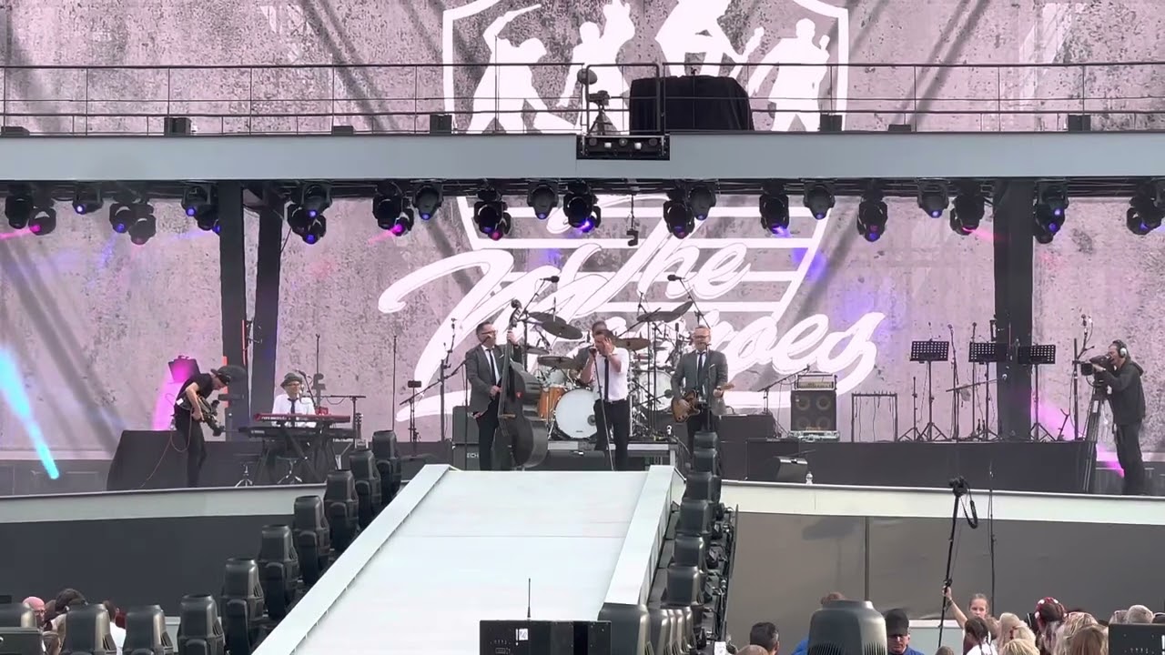 THE MONROES - RAMA LAMA DING DONG Vorband bei ANDREAS GABALIER VRR Fan Festival 06.08.2022