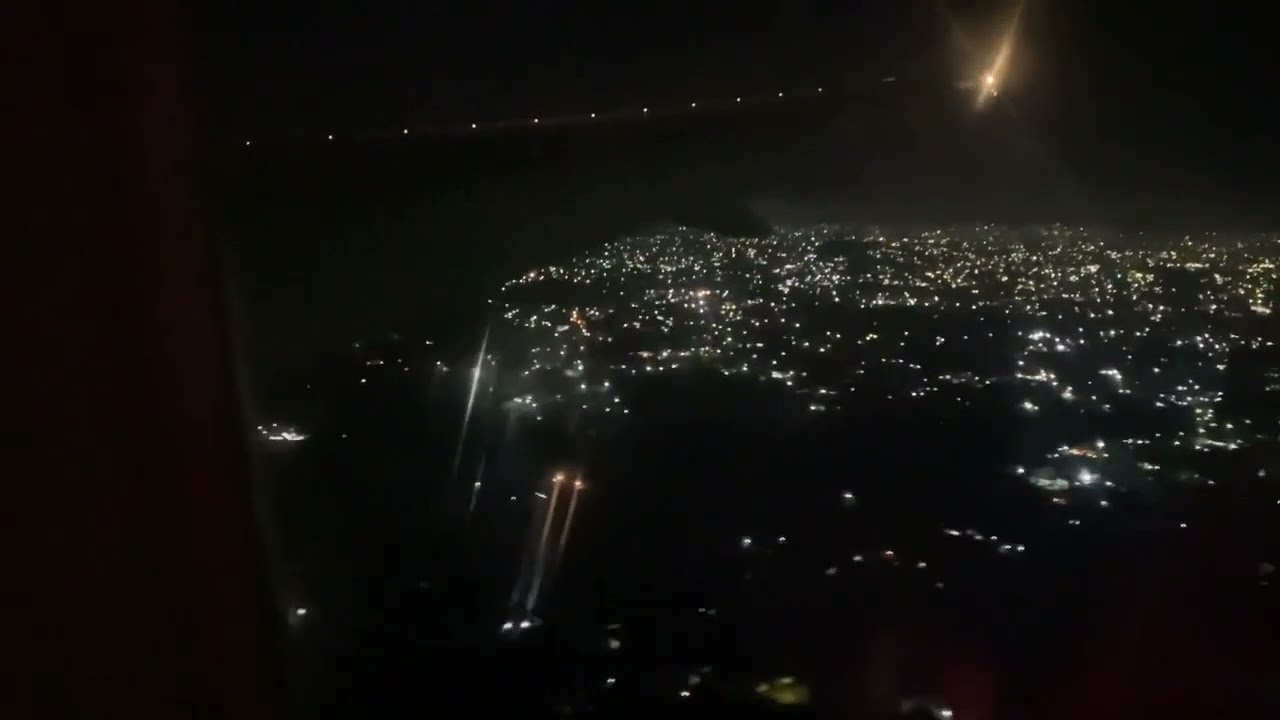 Atterrissage à Yaoundé  Nsimalen avec air france ( boeing 777-200)