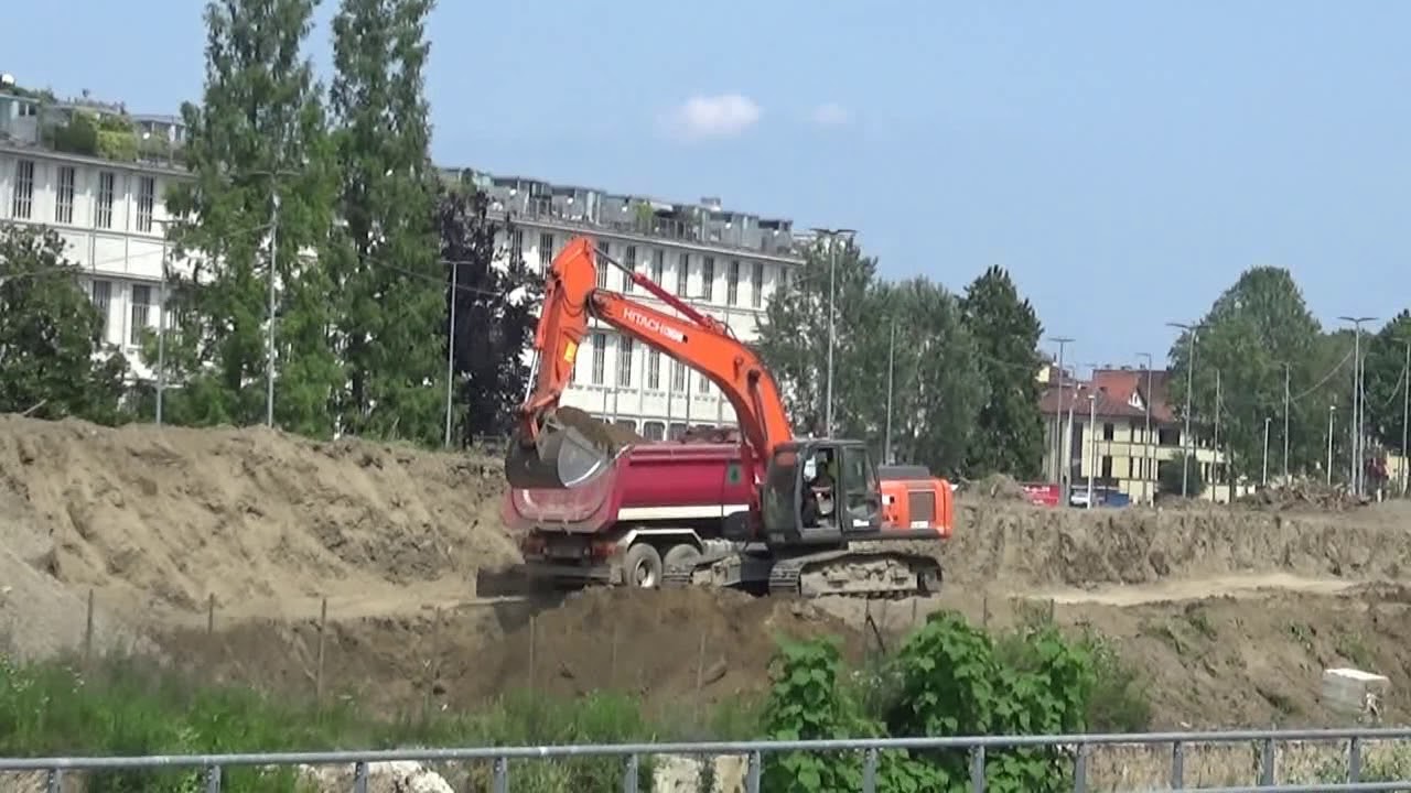 Pensionato, guardo il cantiere