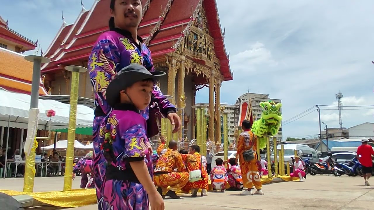 คณะสิงโตลูกชายมงคล โดดโต๊ะ งานบวชวัดท่าพระวันที่ 4 มิถุนายนปี66