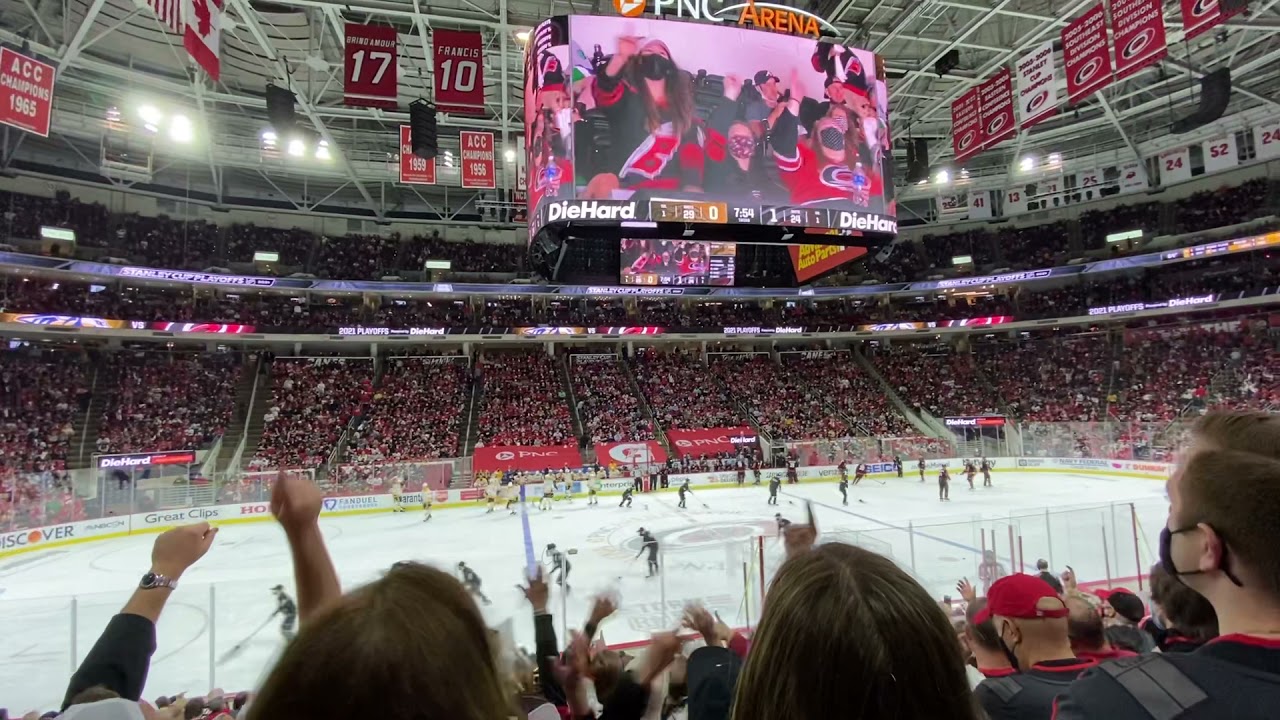 Carolina Hurricanes Fans Sing “Sweet Caroline” (2021 Playoffs)