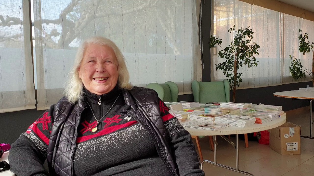 Interview with Turid Rugaas - Part 3. The Smiling Leash