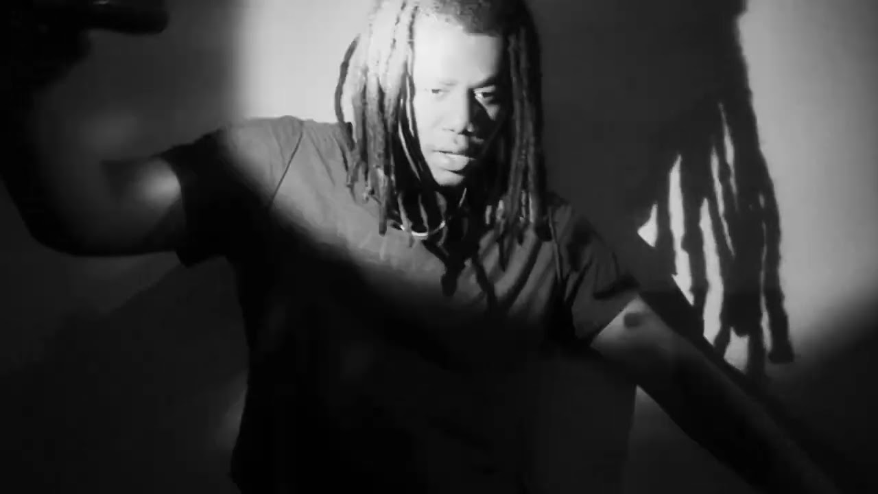 who? (Ofiicial video) - 4TH VAGUE