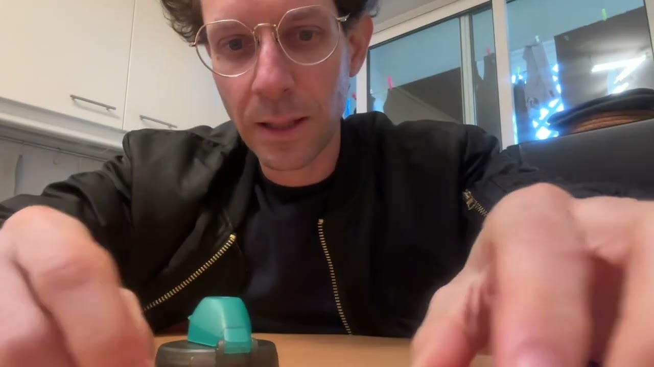 Fidlock bottle tap assembly