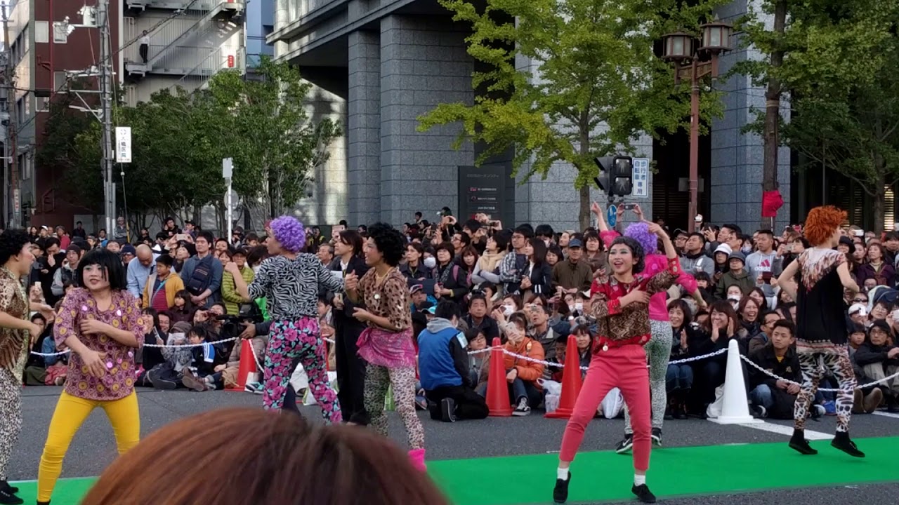 登美丘高校ダンス部OGによるオバちゃんダンスPart.2御堂筋ランウェイ