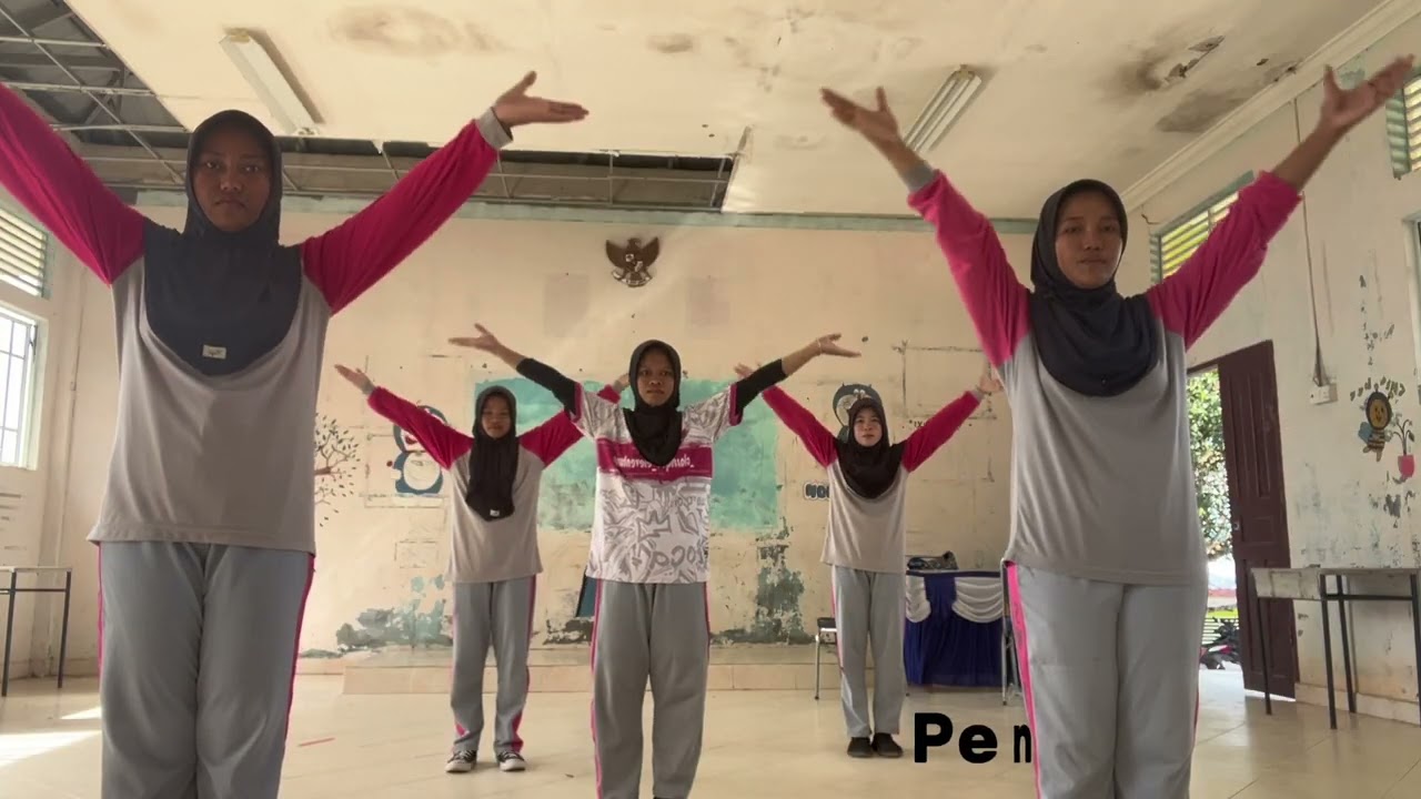 Senam Aerobic kelas Xll.2