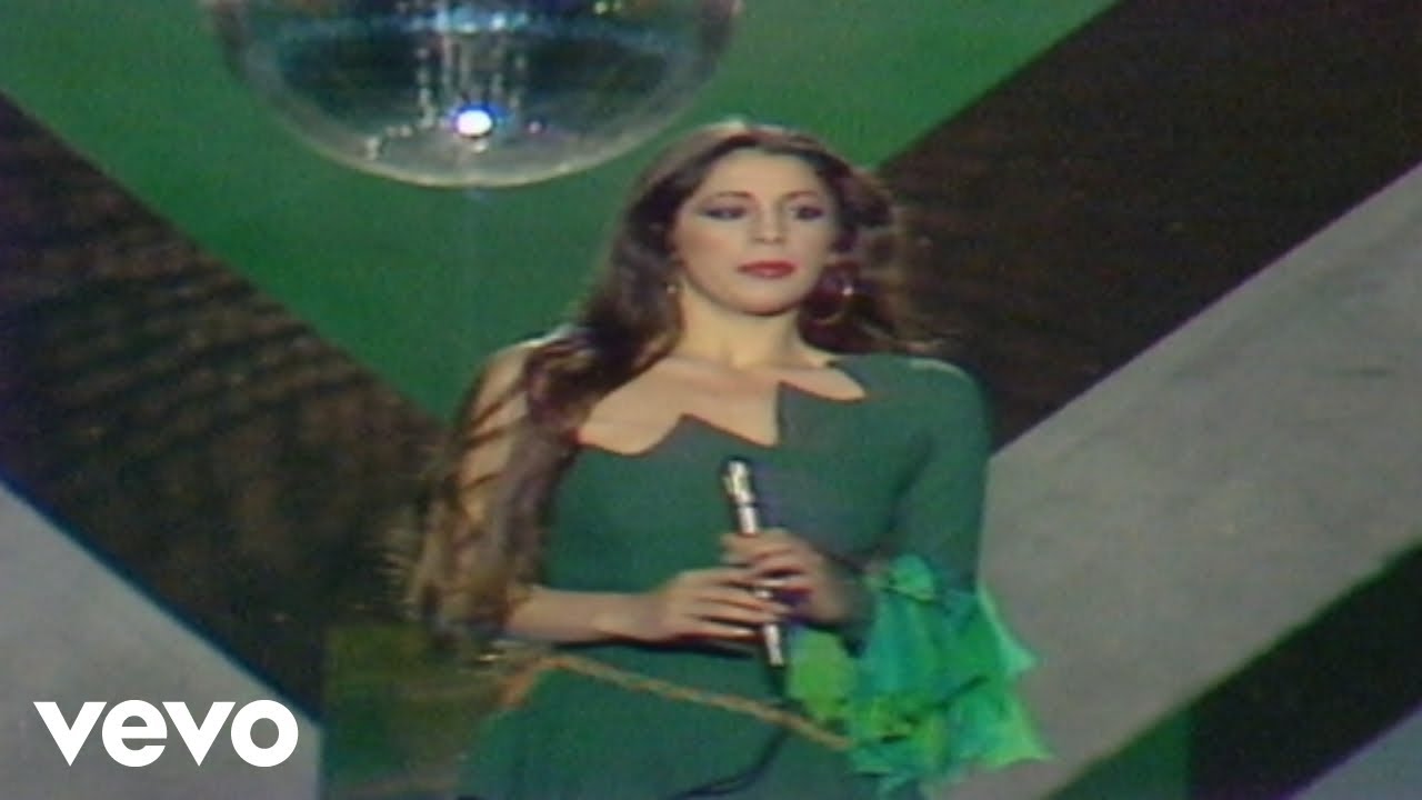 Isabel Pantoja - Que Bonita Es Mi Niña ((Actuación RTVE))