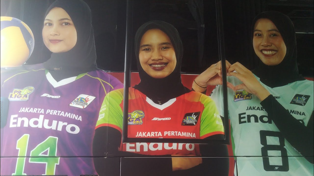 FANS Megawati hangestri di kota Bojonegoro liga voli putri Indonesia di GOR Bojonegoro