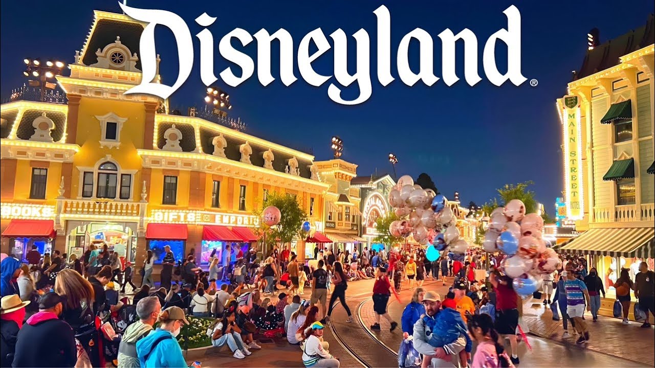 🔴✨ Disneyland Live Stream - Paint The Night Parade 🔥 Halloween Screams 🎃 Rides ✨