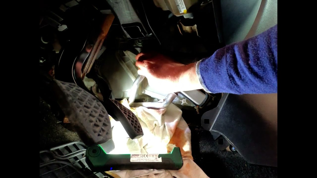 Fiat punto Evo 3^serie sostituzione radiatore riscaldamento abitacolo