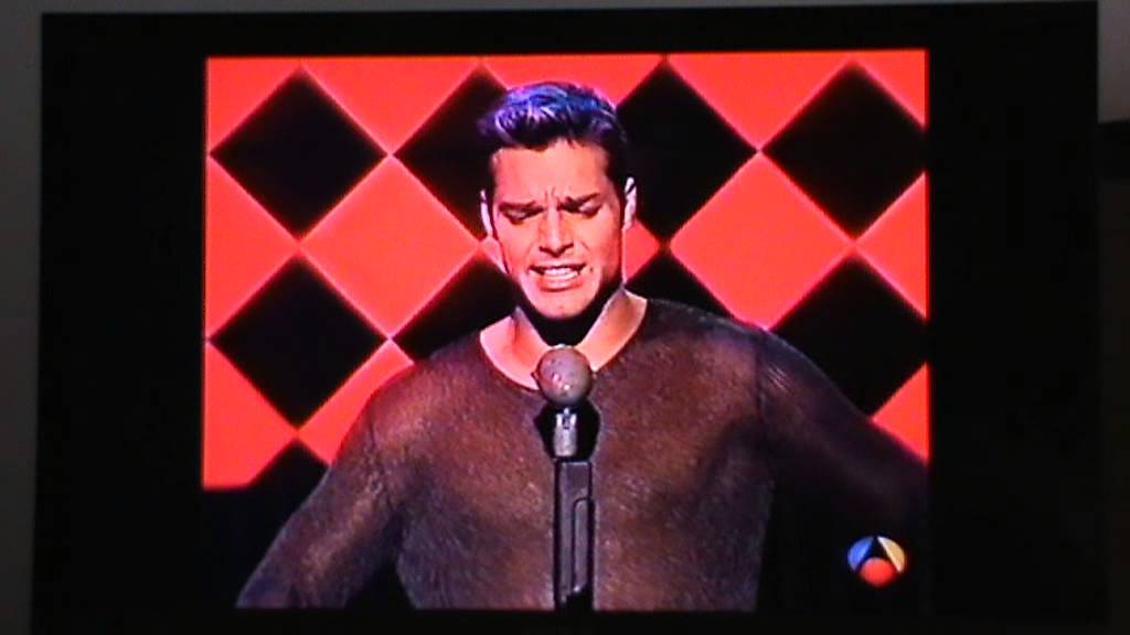 Por arriba, por abajo - RICKY MARTIN