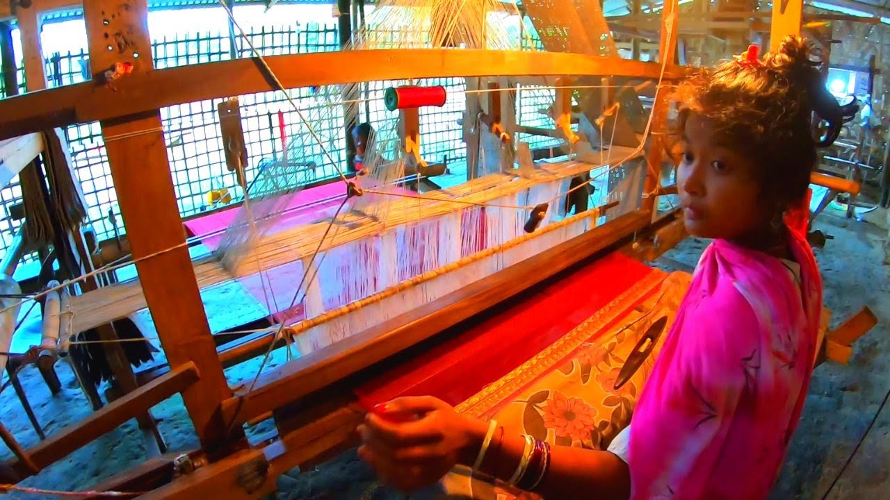 Inside a Handloom Weaving Factory | Muga Silk | Assam Silk