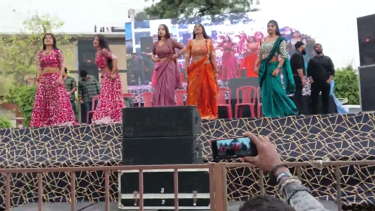 Mahi Manisha ka dance Bhojpuri actress balle balle form Jalandhar