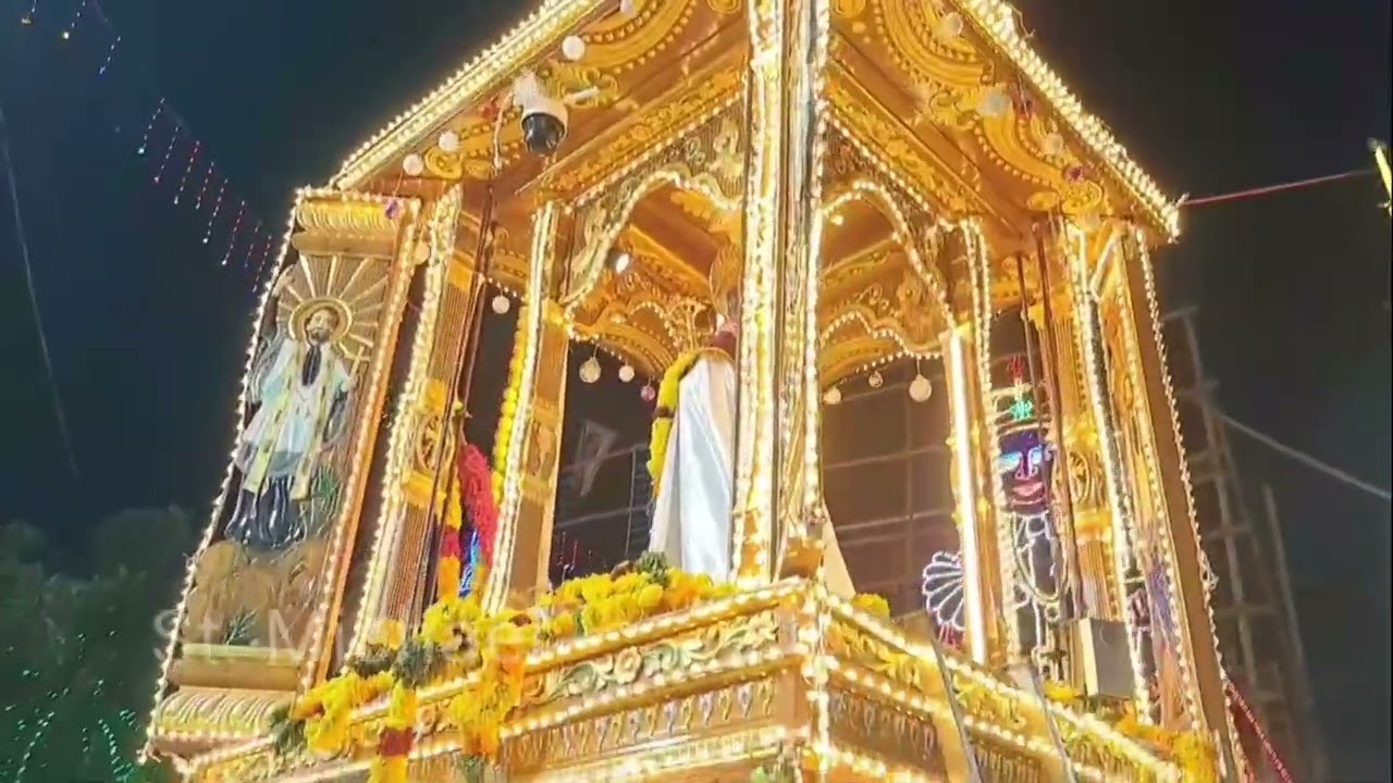 புனித சவேரியார் ஆலய தேர் பவனி